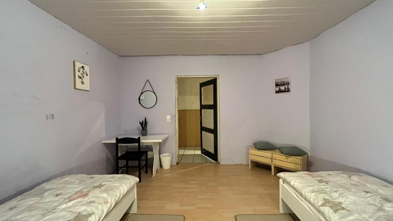 Monteure, Ganzes Haus, Schwarzheide, Haus 1 Exterior foto
